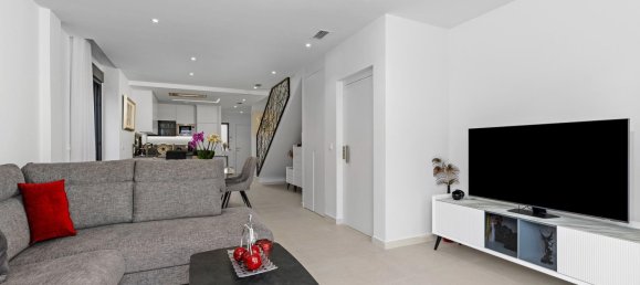 Villa de 4 dormitorios en Guardamar del Segura, Spain No. 287597 13