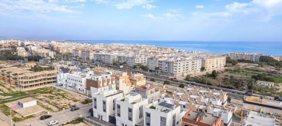 Villa de 4 dormitorios en Guardamar del Segura, Spain No. 287597 3