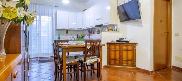 3 rooms Apartment in Pomezia, Italy No. 28525 5