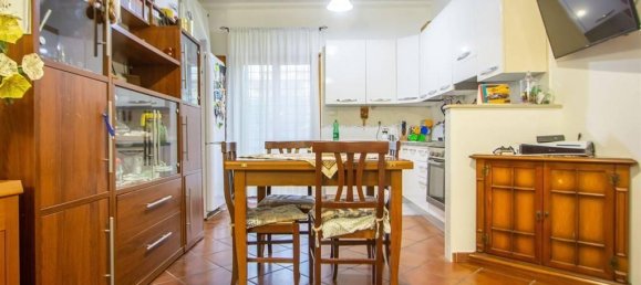 3 rooms Apartment in Pomezia, Italy No. 28525 6