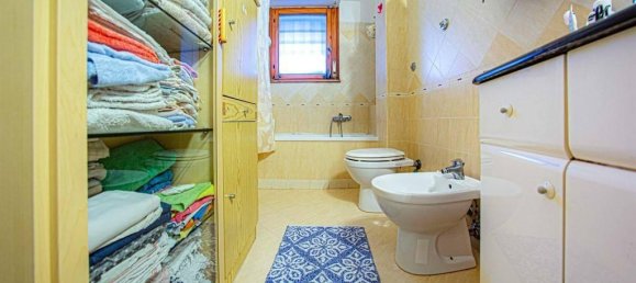 3 rooms Apartment in Pomezia, Italy No. 28525 17