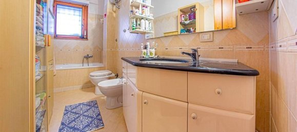 3 rooms Apartment in Pomezia, Italy No. 28525 16