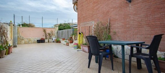 3 rooms Apartment in Pomezia, Italy No. 28525 4