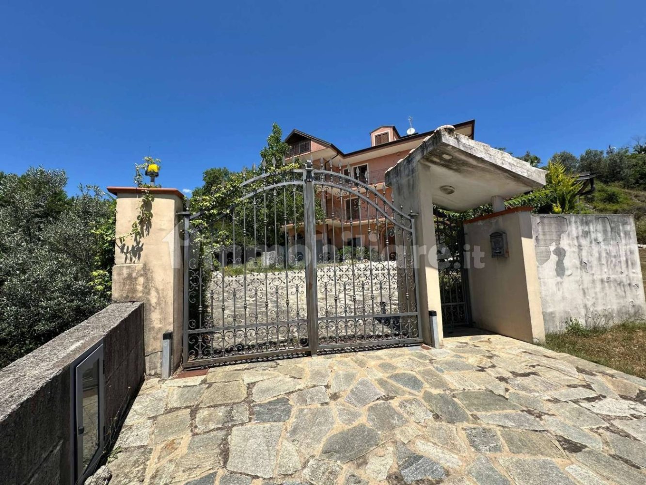 6 bedrooms Villa in Montecorvino Pugliano, Italy No. 333145