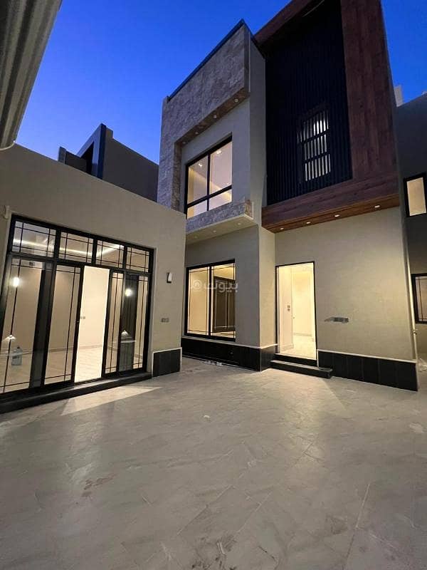 5 bedrooms Villa in Riyadh, Saudi Arabia No. 680