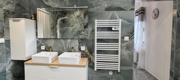 3 bedrooms Villa in Briennon, France No. 206667 16