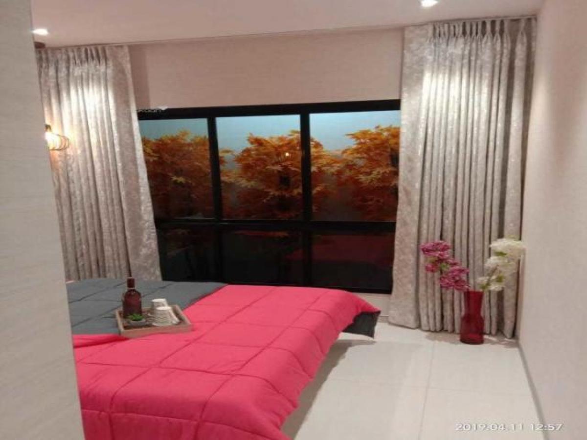 2 bedrooms House in Mumbai, India No. 23071