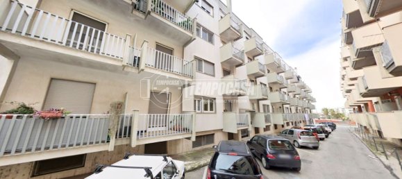 1 bedroom Apartment in Gioia del Colle, Italy No. 39598 2