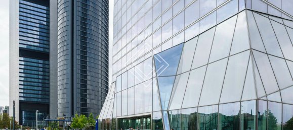 217m² Commercial property in Madrid, Spain No. 79939 16