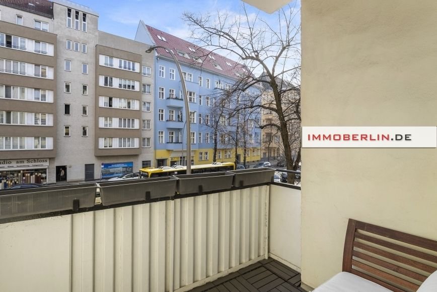 Квартира с 3 комнатами в Берлин, Германия № 24383