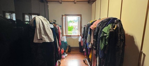 4 bedrooms House in Vittorio Veneto, Italy No. 266606 17