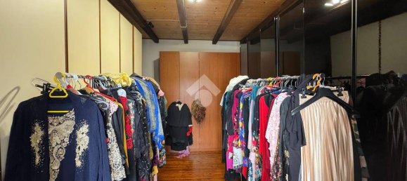 4 bedrooms House in Vittorio Veneto, Italy No. 266606 14