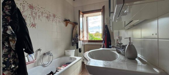 4 bedrooms House in Vittorio Veneto, Italy No. 266606 12