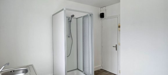 Studio à Reims, France No. 78693 3