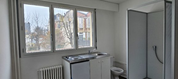 Studio à Reims, France No. 78693 2