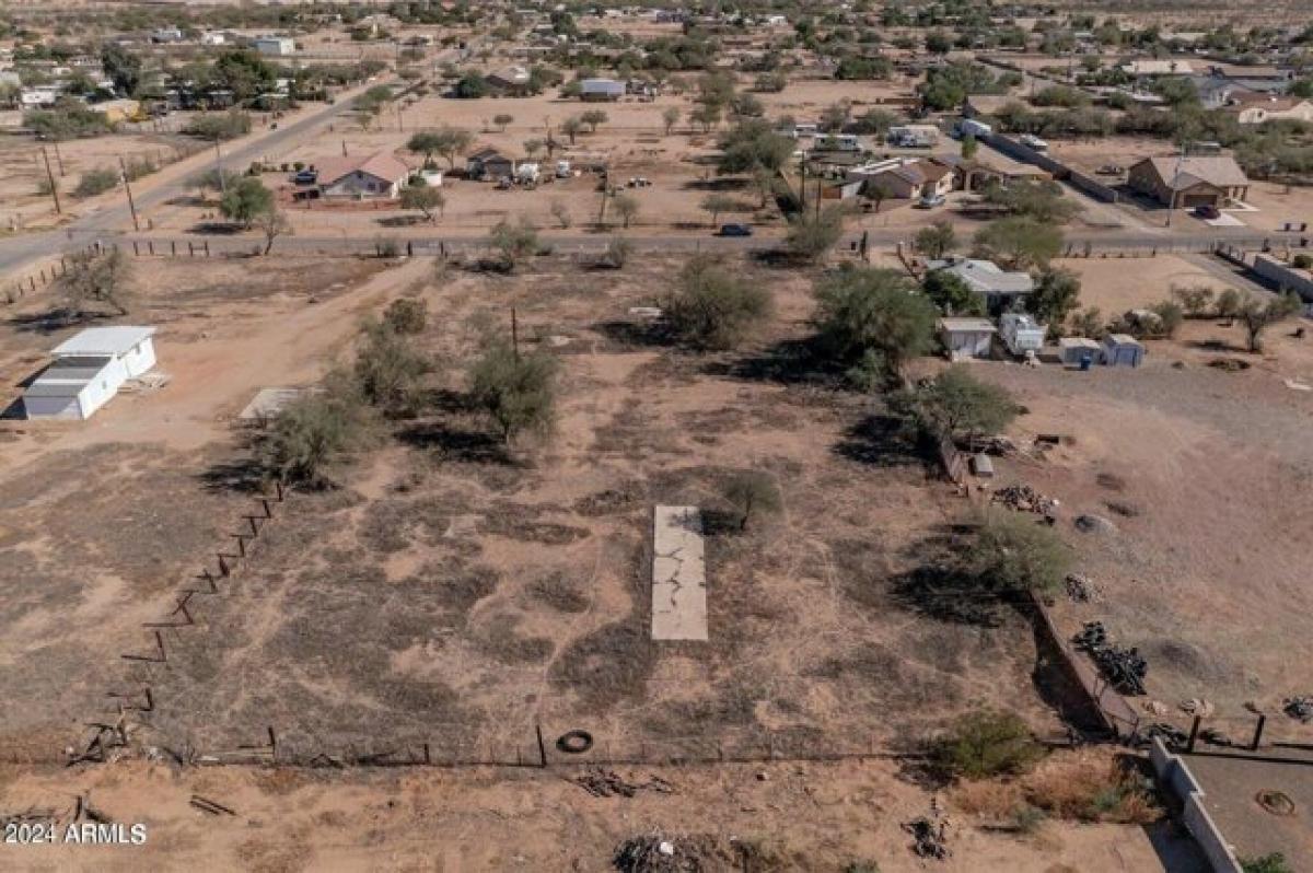  Land in Surprise, USA No. 485728