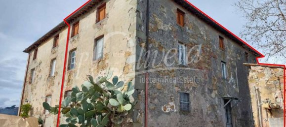 Casa de 13 divisões em Lucca, Italy N.º 258633 2