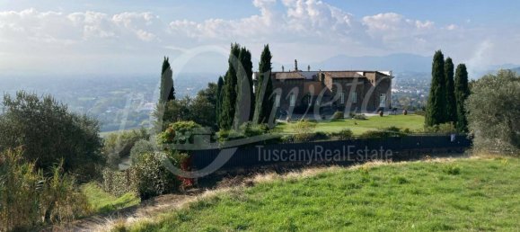 Casa de 13 divisões em Lucca, Italy N.º 258633 4