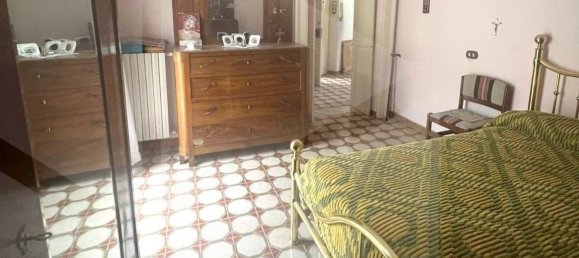 4-salle Appartement à Vico del Gargano, Italy No. 25960 6