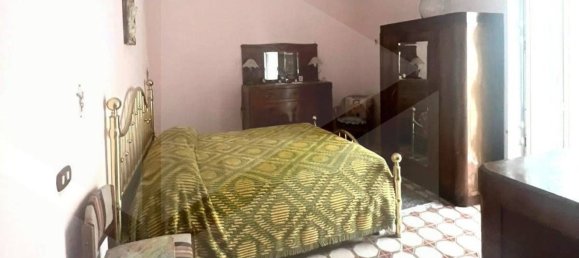 4-salle Appartement à Vico del Gargano, Italy No. 25960 5