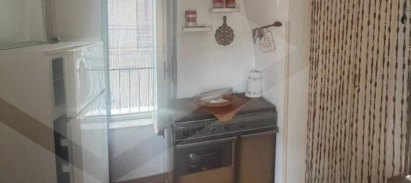 4-salle Appartement à Vico del Gargano, Italy No. 25960 3