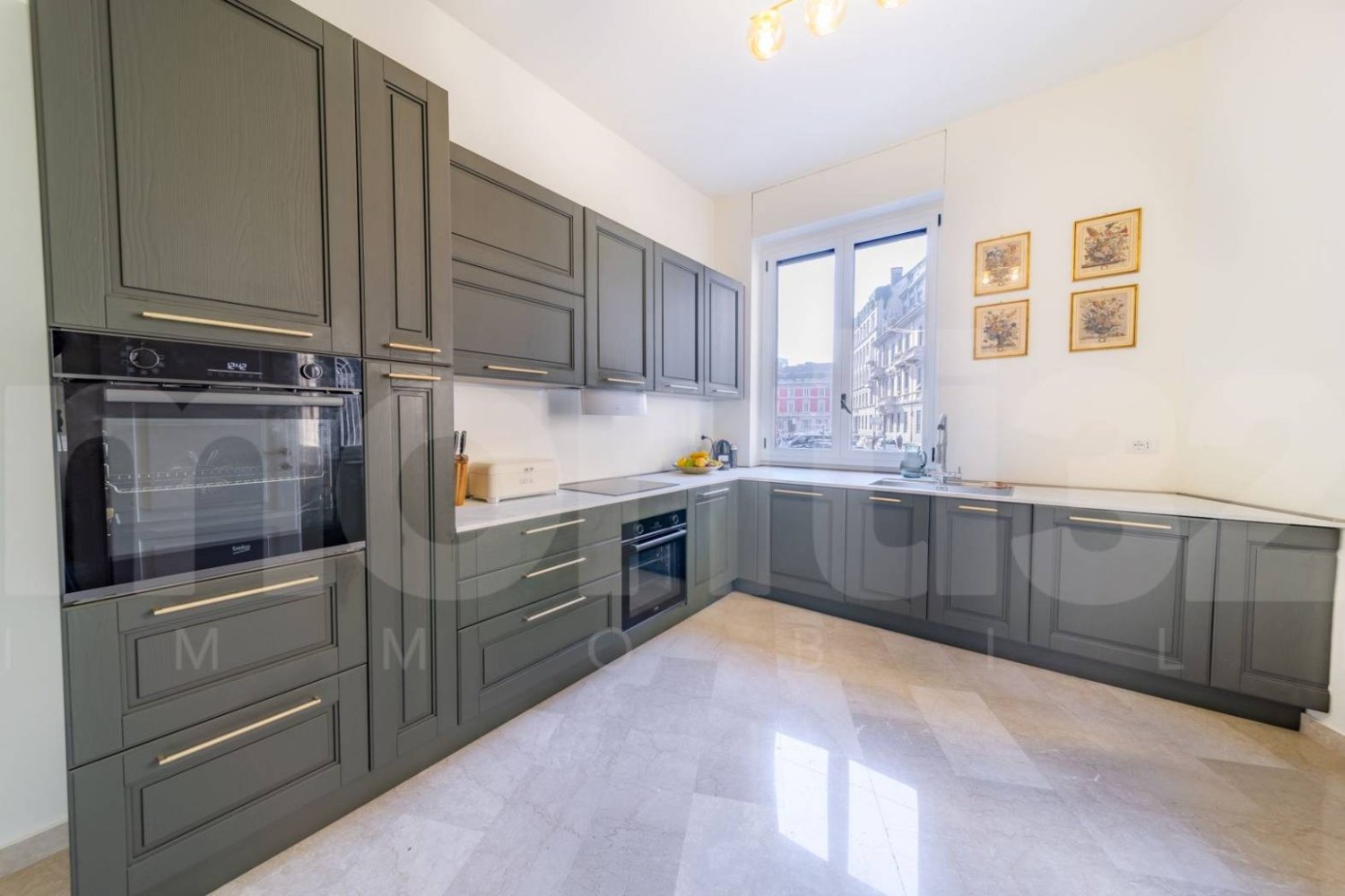 3 bedrooms Apartment in Milan, Italy No. 245497