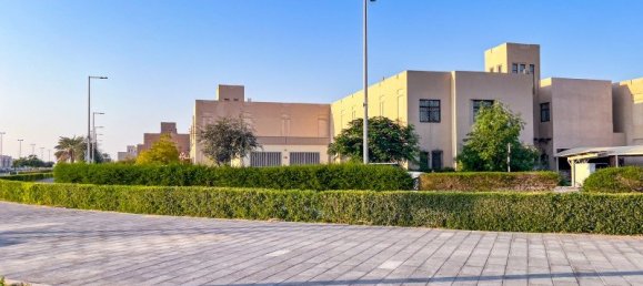 Villa T8 em Mohamed Bin Zayed City, UAE N.º 7113 9