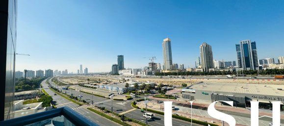 Квартира с 2 спальнями в Dubai Sports City, ОАЭ № 98014 3