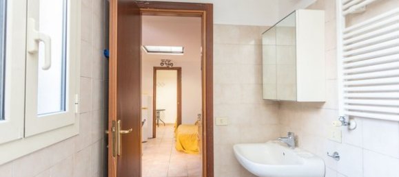 2-Zimmer Wohnung in Rome, Italy, Nr. 169957 13