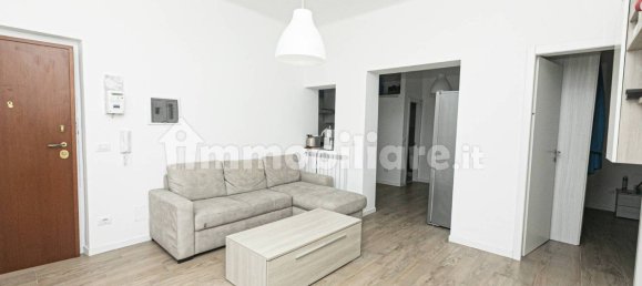 Apartamento de 2 dormitorios en Genoa, Italy No. 60412 10