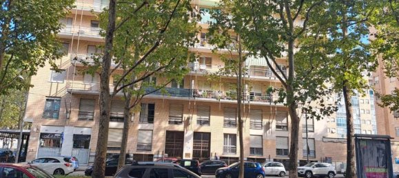 3 rooms Apartment in Turin, Italy No. 69243 2