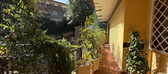 5 rooms Apartment in Rome, Italy No. 61671 8