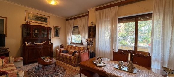 5 rooms Apartment in Rome, Italy No. 61671 3