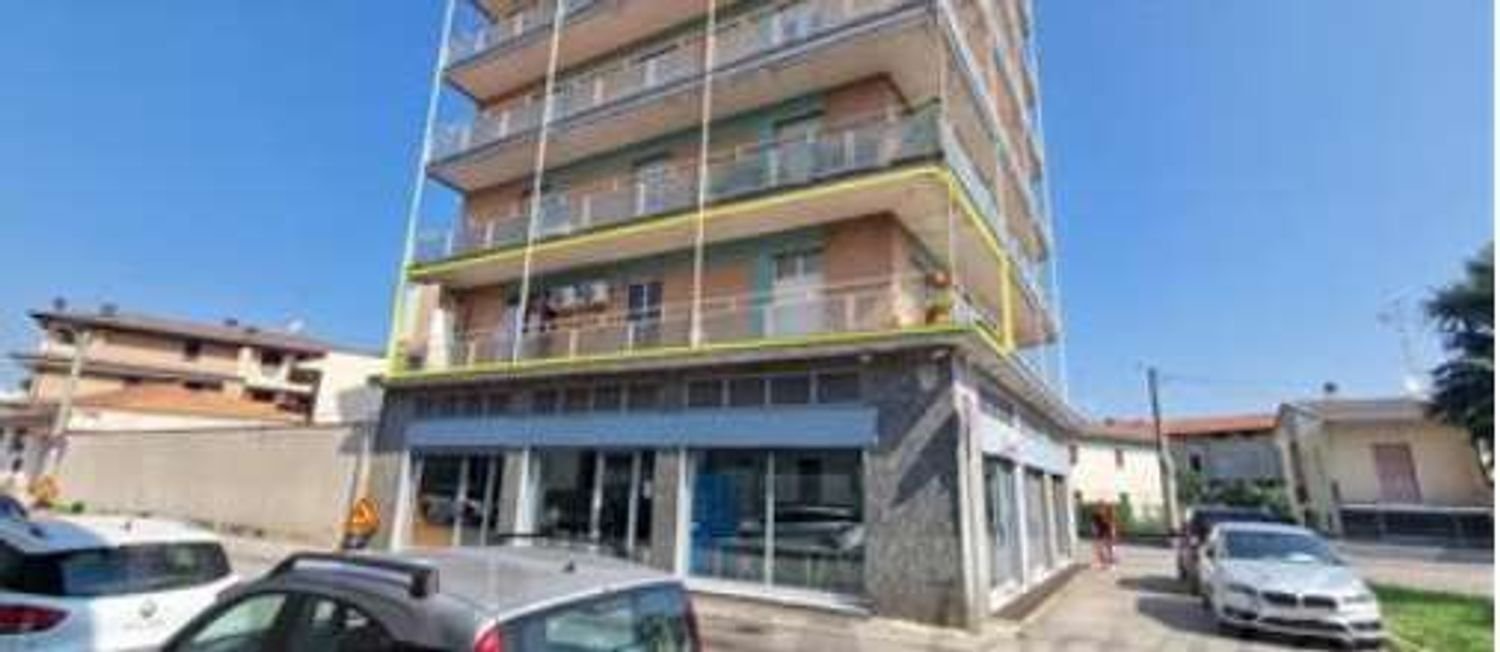 4-Zimmer Wohnung in Busto Arsizio, Italy, Nr. 9769