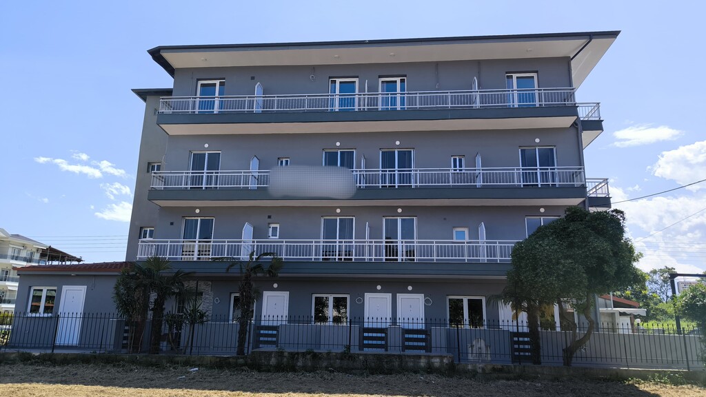 Adosado de 17 dormitorios en Katerini, Greece No. 52991