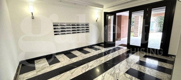 Квартира с 3 спальнями в Рим, Италия № 158936 21