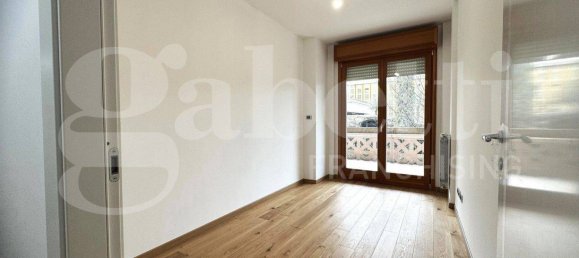 Квартира с 3 спальнями в Рим, Италия № 158936 7