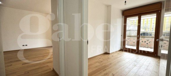 Квартира с 3 спальнями в Рим, Италия № 158936 10