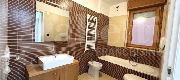 Квартира с 3 спальнями в Рим, Италия № 158936 13