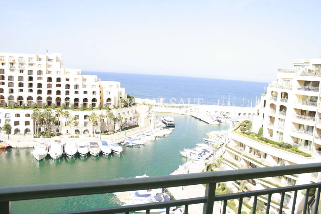 Apartamento T3 em Saint Julian's, Malta N.º 8310