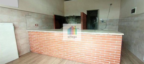 2 rooms Commercial property in Caserta, Italy No. 225918 3