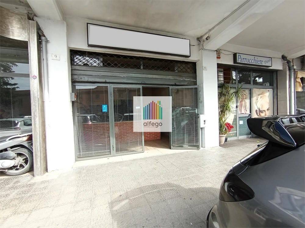 2 rooms Commercial property in Caserta, Italy No. 225918