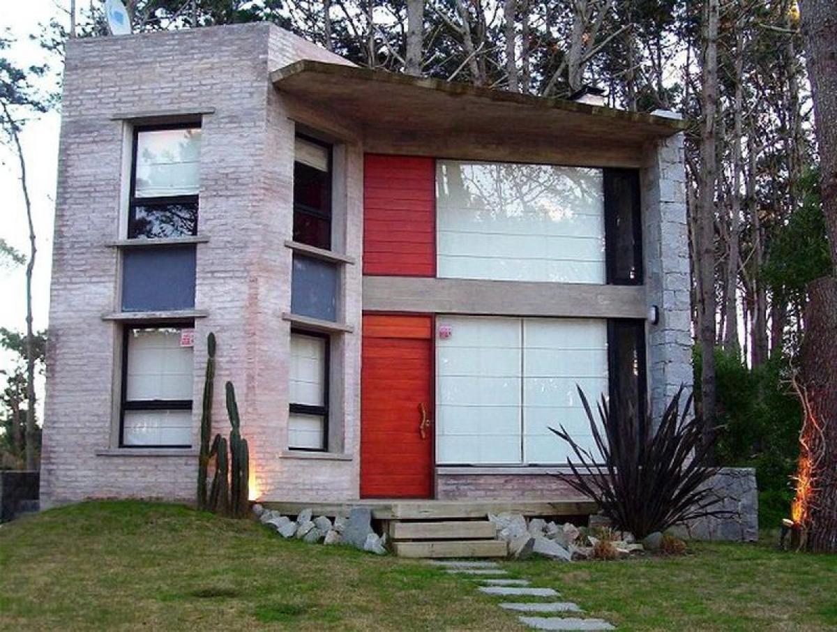 2 bedrooms House in Maldonado, Uruguay No. 12574