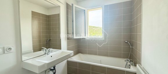 1 bedroom Apartment in Le Rove, France No. 321149 5