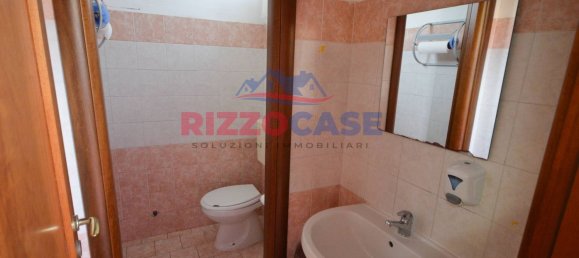 Коммерческая недвижимость 400м² в Корильяно Калабро, Италия № 172407 15