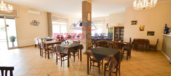 Коммерческая недвижимость 400м² в Корильяно Калабро, Италия № 172407 4