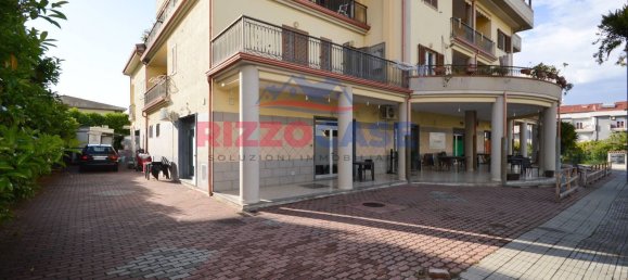 Коммерческая недвижимость 400м² в Корильяно Калабро, Италия № 172407 19