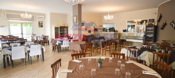 Коммерческая недвижимость 400м² в Корильяно Калабро, Италия № 172407 2