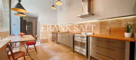 5 bedrooms Hotel in Valletta, Malta No. 2618 10