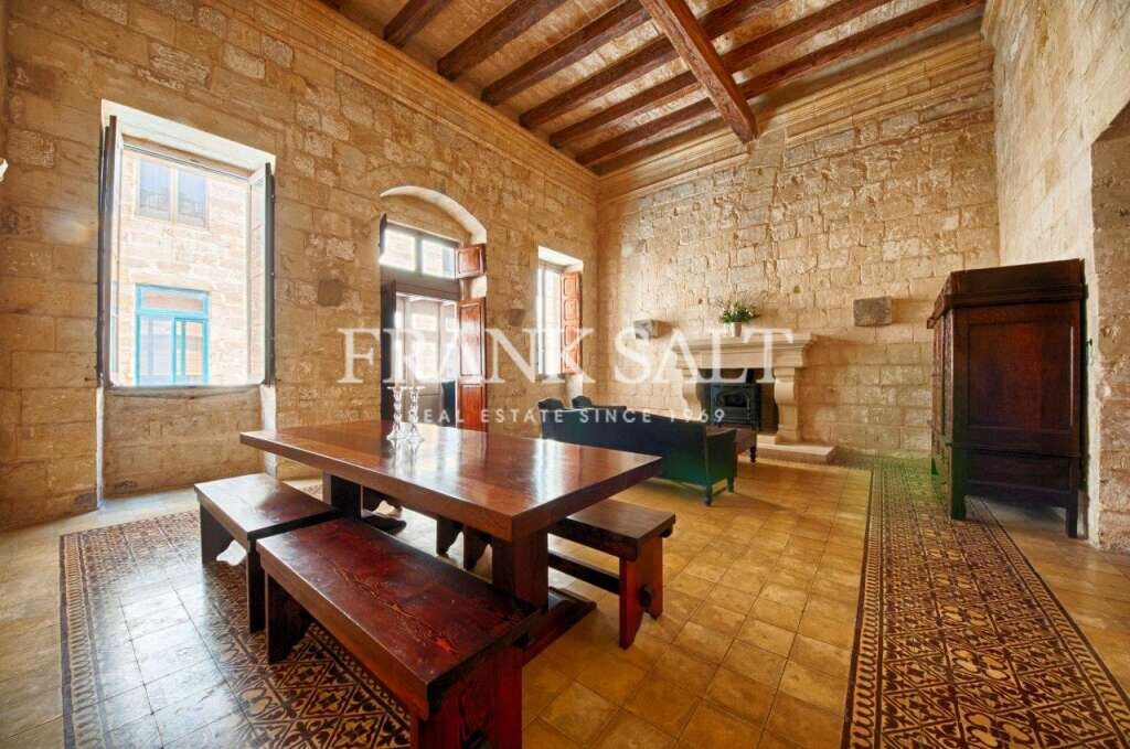 5 bedrooms Hotel in Valletta, Malta No. 2618